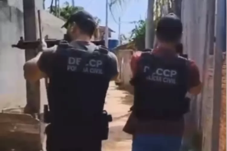 PC prende homem acusado de roubo em embarcação no Canal do Jandiá em Macapá