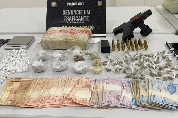 PC prende suspeitos e apreende armas, munições e drogas em Macapá e Santana