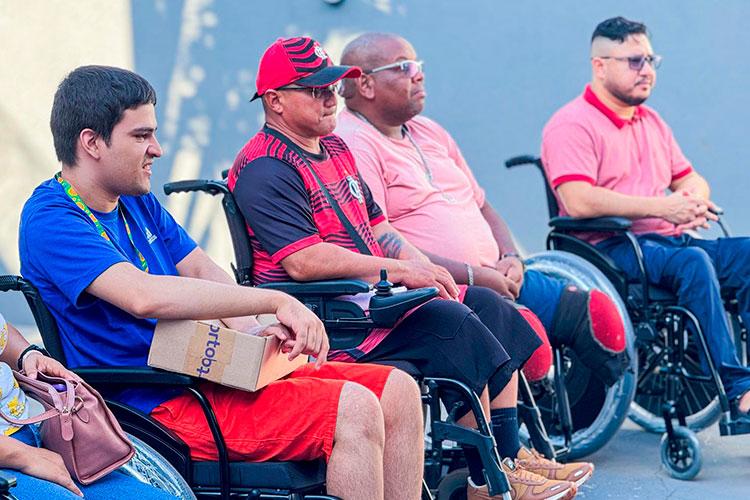 Governo do Amapá e igreja evangélica entregam mais de 300 cadeiras de rodas para pacientes em reabilitação