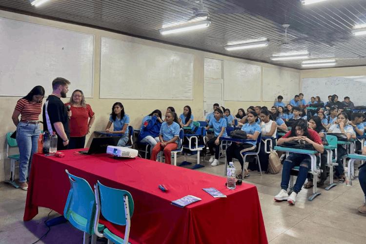 Polícias Civil e Militar realizam palestra em Mazagão sobre a importância do combate à violência contra a mulher