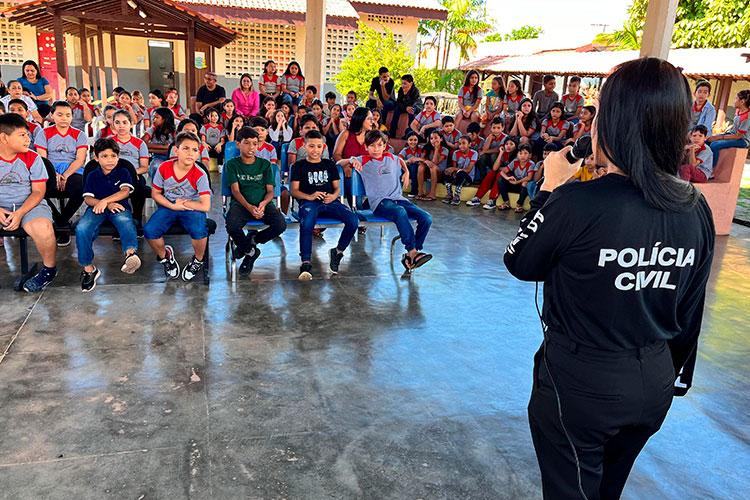 Polícia Civil nas escolas: Orientação na Escola Estadual Mário David Andreazza