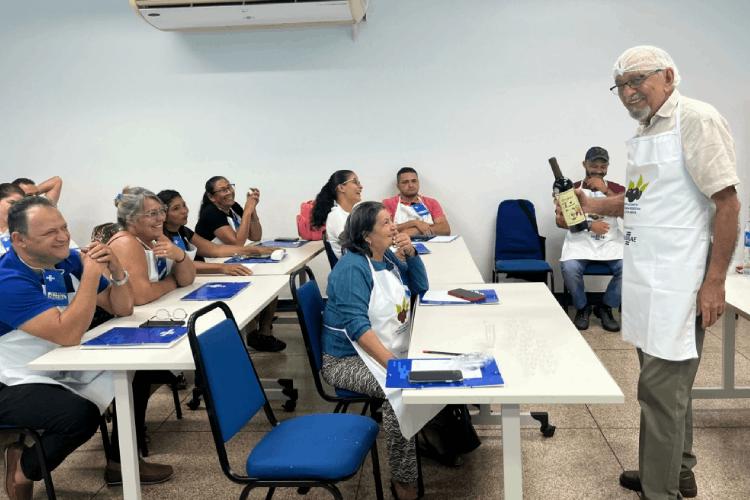 Sebrae promove curso inédito com fermentação de bebida com base de açaí