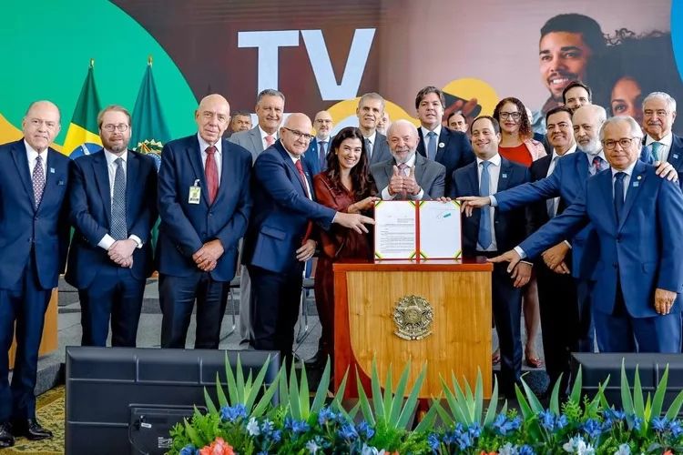 Lula institui no Brasil a TV 3.0, que começa a funcionar em 2026