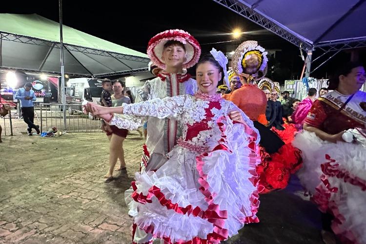 Concurso de Quadrilhas Tradicionais marca a abertura do Arraiá da ACES em Santana
