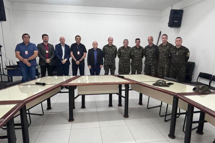 Exército Brasileiro conhece estrutura do Porto de Santana em visita institucional