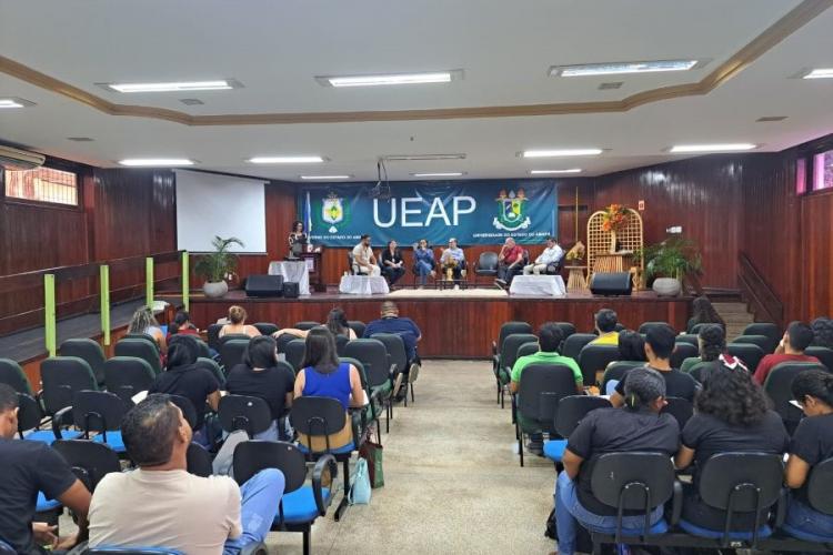 Ueap debate fortalecimento do ensino superior na região amazônica com pesquisadores nacionais, no Amapá 