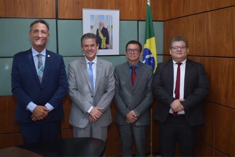 Vereador de Santana se reúne com Ministério da Pesca para fortalecer desenvolvimento