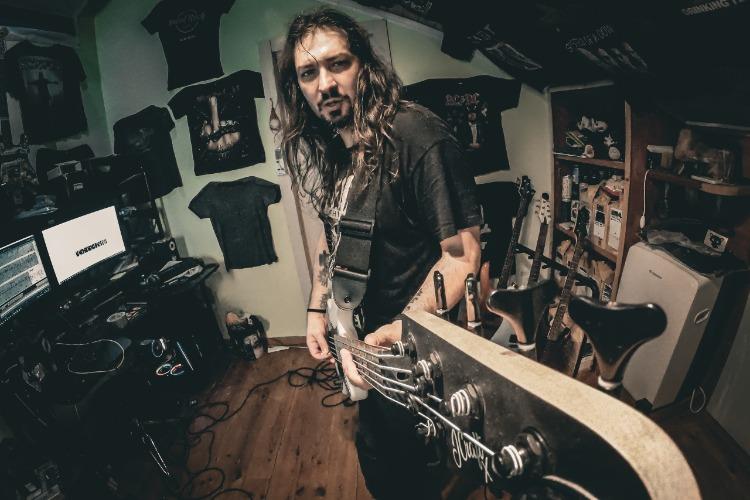 Liderado por Maxx Dee, o Illegal Mind, retorna com o novo single “Never Wanted”