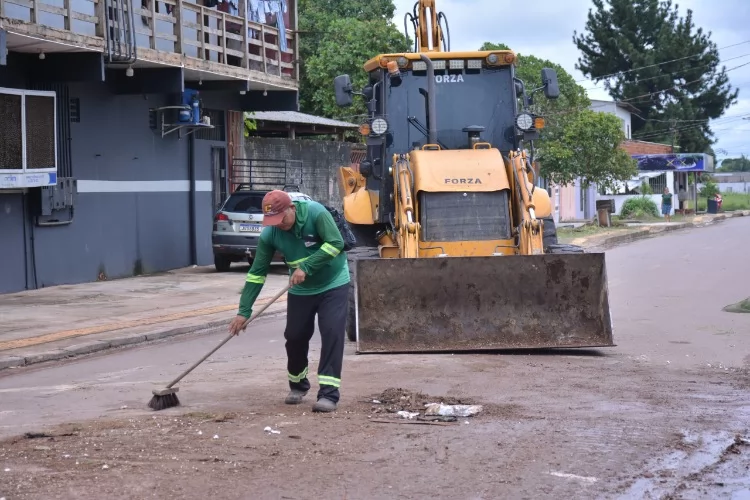 Prefeitura de Macapá leva serviços, obras e escuta comunitária ao Brasil Novo com mutirão ‘Prefeitura Presente’
