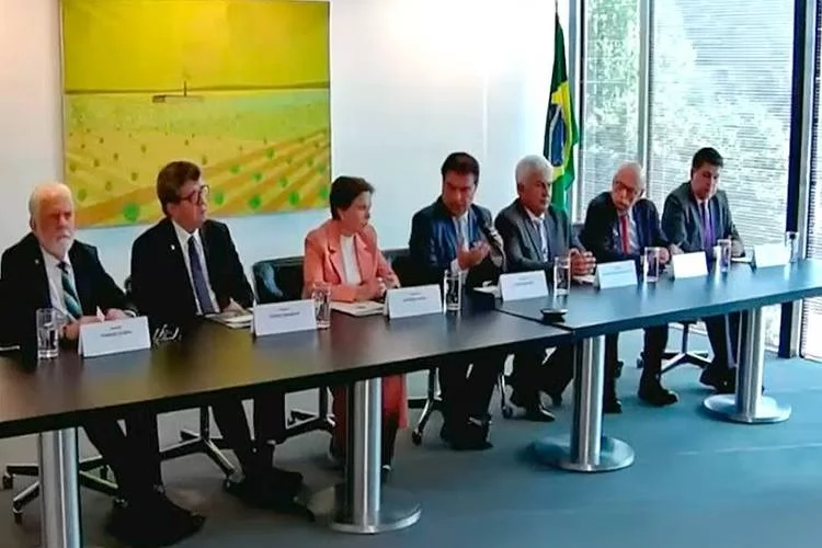 Senadores encerram missão nos Estados Unidos com apoio e preocupações