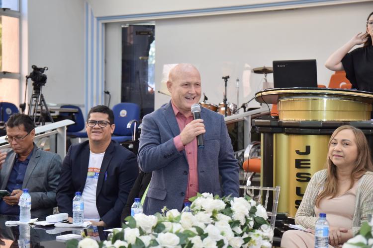 Prefeito de Santana, Sebastião Bala Rocha, recebe Prêmio Internacional COP 30 Amazônia no Pará