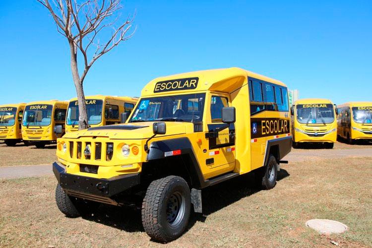 Governo federal apresenta novos modelos de ônibus escolares