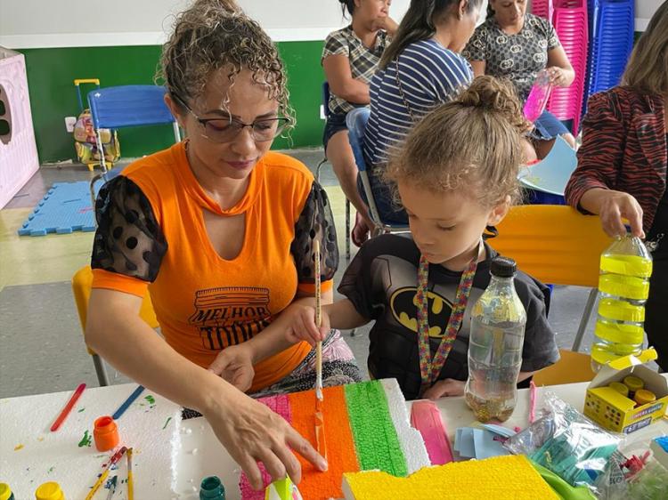 Cras Amor promove oficina de incentivo e cuidados para pais e cuidadores de crianças autistas 
