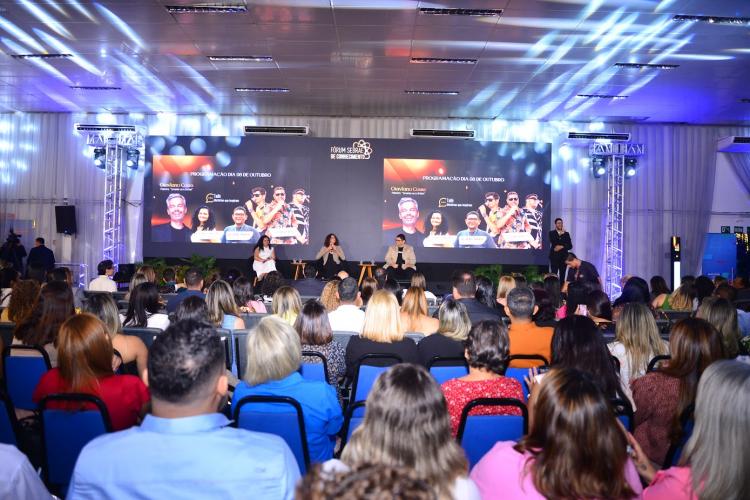 Com ingressos esgotados, primeira noite do Fórum Sebrae de Conhecimento trouxe depoimentos inspiradores