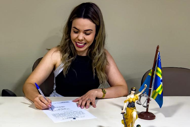 Dra. Camille Mesquita assume cargo de auditora substituta no TJD/AP