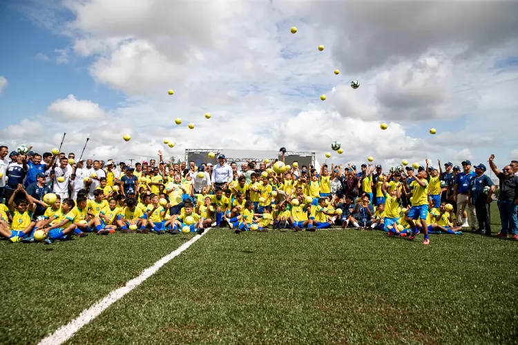 Centro de Desenvolvimento do Futebol do Amapá é inaugurado com festa e presença de autoridades