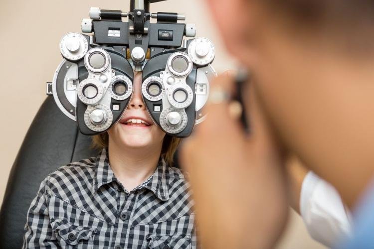 Quando levar as crianças ao oftalmologista: 5 dicas essenciais