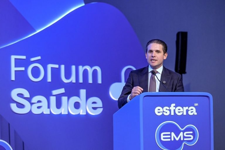 Presidente da Câmara defende soberania do país na área da saúde