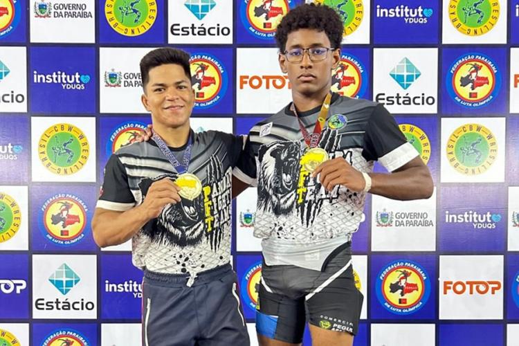 Amapaenses conquistam medalha de ouro em torneio nacional de wrestling
