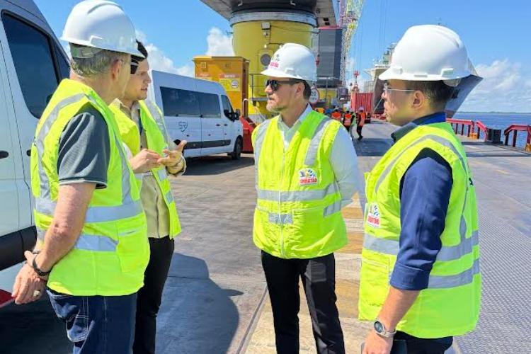 Comitiva de Santana visita Porto do Chibatão para estudo técnico e comparativo