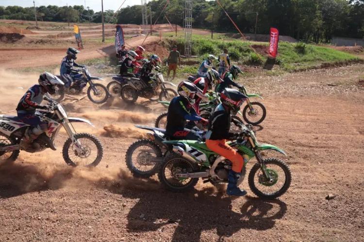 Campeonato Estadual de Motocross é destaque esportivo da Expofeira 2026, deste domingo, 9