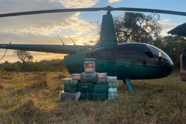 Operação apreende mais de 345 quilos de cocaína e helicóptero em Mato Grosso do Sul