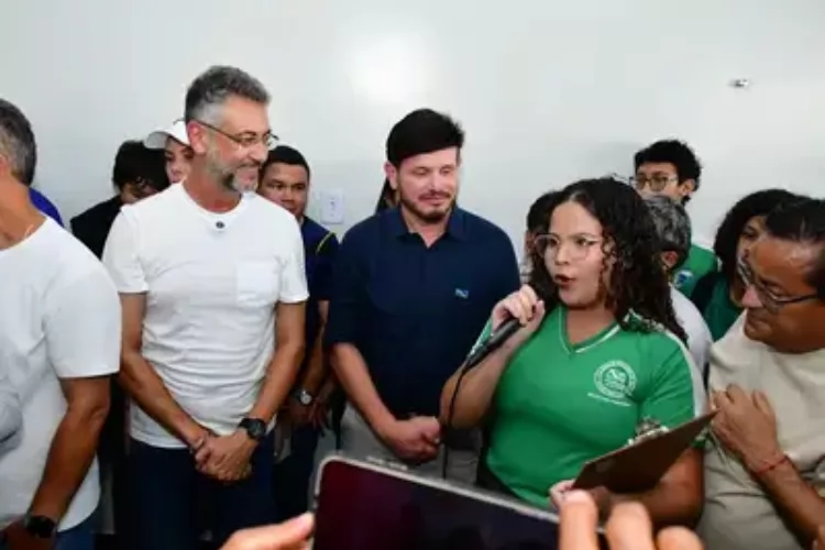Governador Clécio entrega a 45ª unidade de ensino do Amapá: 
