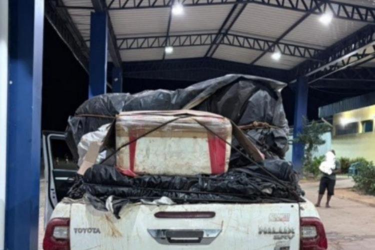 PRF intercepta transporte irregular de pescado e cumpre mandado de prisão na BR-210 no Amapá