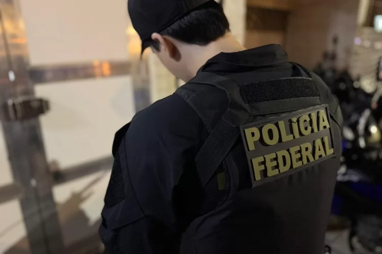 Polícia Federal deflagra operação de combate ao tráfico de drogas
