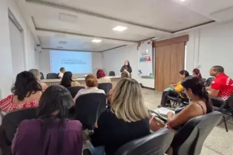 Governo do Amapá inicia implantação do programa ‘Escola das Adolescências’ na rede estadual