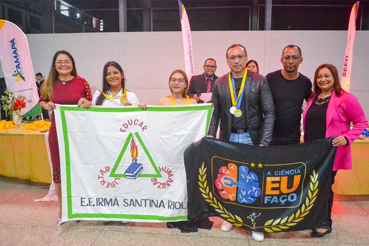 Mais de 260  estudantes são premiados no  encerramento  da 11ª FECEAP