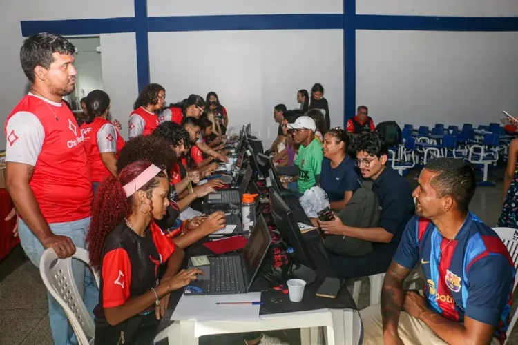 Governo do Estado realiza entrega de kits da 1ª Corrida da Juventude