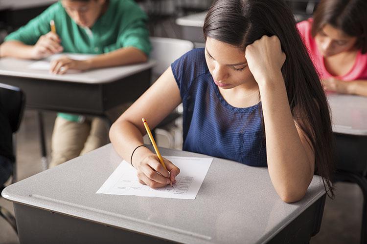 Como é a redação da Fuvest? Veja dicas para se preparar