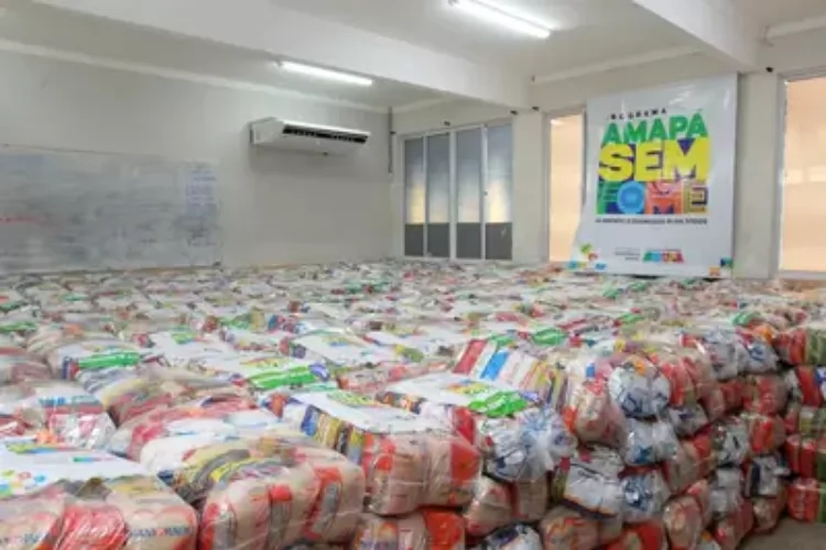 Governo no Seu Bairro: Ação entrega 43 toneladas de alimentos no Habitacional Macapaba