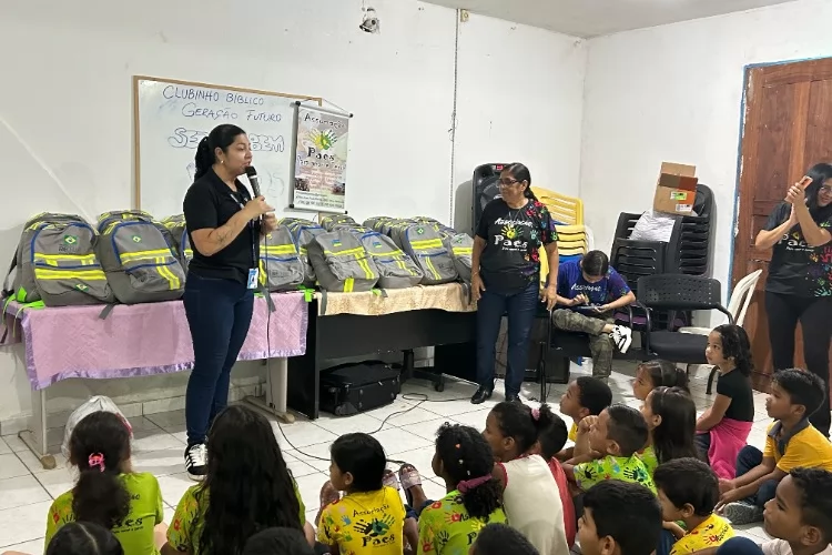 Grupo Equatorial entrega mochilas sustentáveis para crianças da zona norte de Macapá