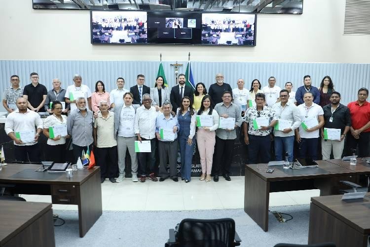 Assembleia Legislativa do Amapá homenageia 80 anos da Imprensa Oficial