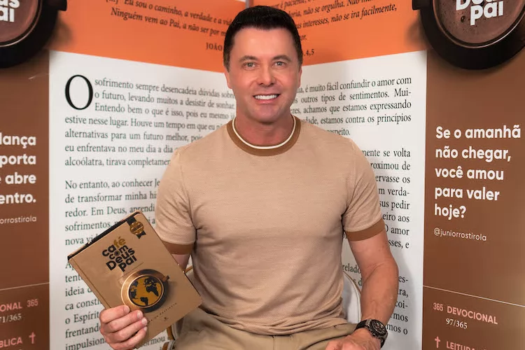 Junior Rostirola participa do Macapá Verão 2025 com momento 