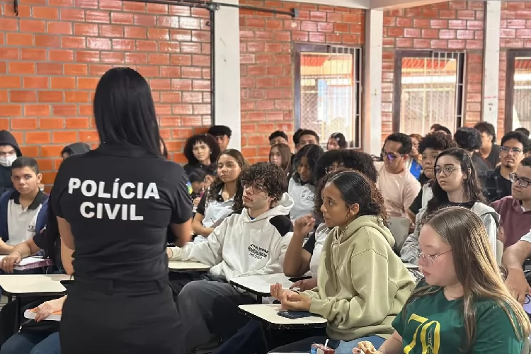 Projeto “Polícia Civil nas Escolas” leva orientação a alunos do NEI