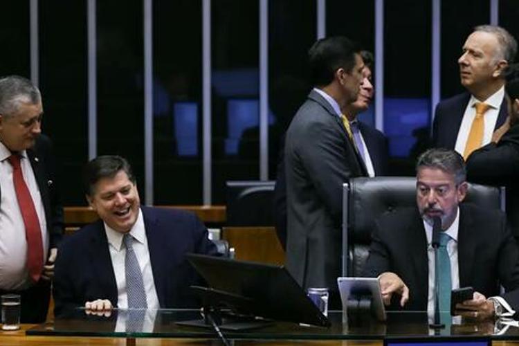 Reforma tributária: quais são os novos impostos e quando começam a valer?