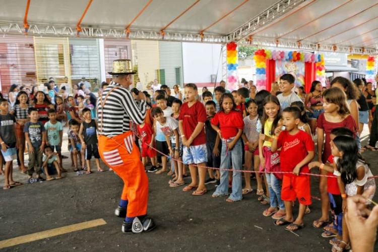 Brincadeiras e diversão marcam dia de 400 crianças do Residencial Mucajá, em Macapá