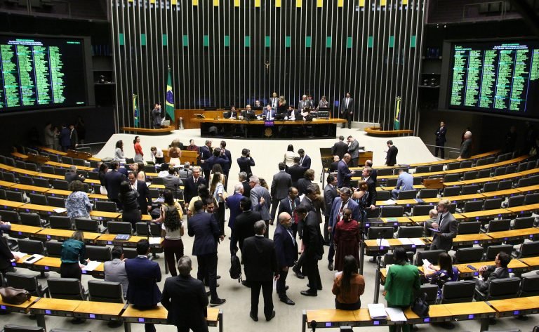 Câmara aprova novo limite de enquadramento para microempreendedor individual e inclui perdão de dívidas