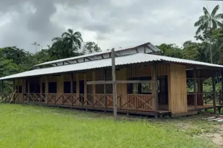 Governo do Amapá avança na conclusão de escola indígena na aldeia Yvyraretá e atende demanda de mais de 20 anos
