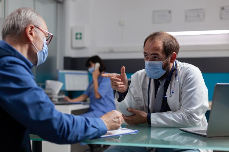 Tratamento menos invasivo para próstata aumentada agora é realizado no Brasil 
