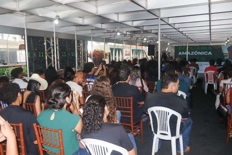 Estande do 'AgroSummit Amazônia' na Expofeira 2026 mostra por que o Brasil é o celeiro que sustenta o planeta