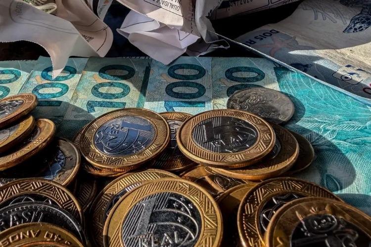 Arrecadação federal soma R$ 235,5 bilhões em agosto, impulsionada pelo setor de petróleo e gás