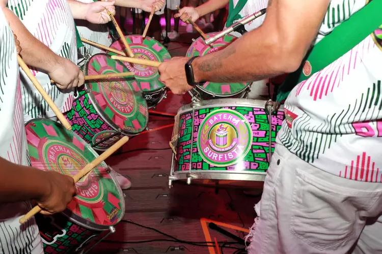 Festival de Samba de Enredo e Bateria do Carnaval 2025 agita público no Sambódromo de Macapá nesta segunda-feira, 3