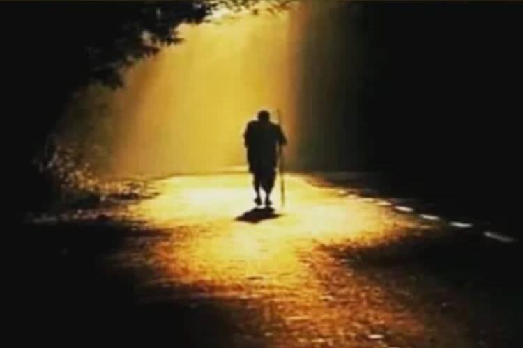 Espetáculo “O Caminho da Luz” emociona público no Museu Sacaca com mensagens de paz e fraternidade
