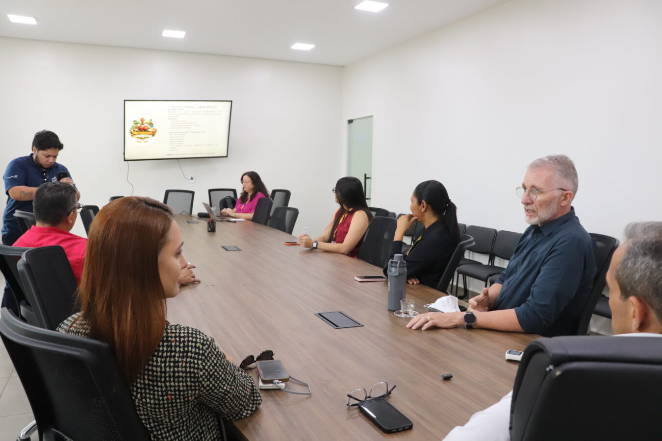 Prefeitura de Macapá discute implantação do projeto Rota Turística do Maruanum