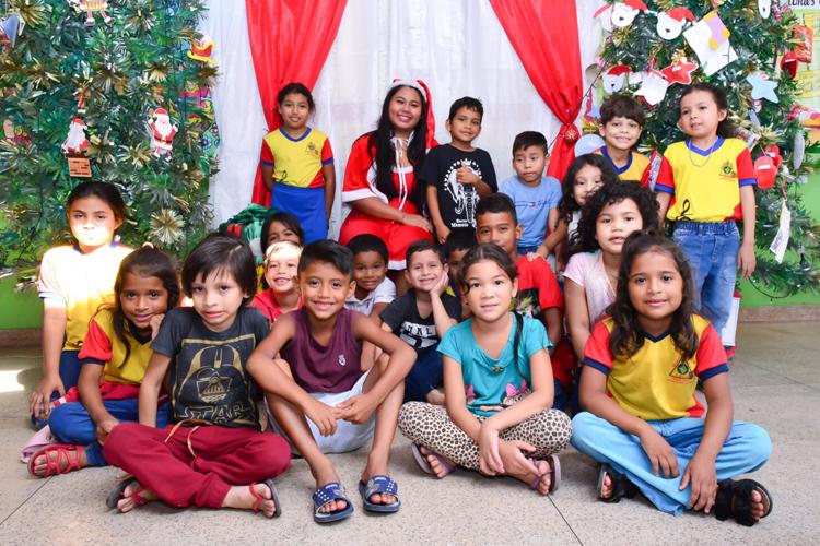 Projeto Natal Solidário da Escola Municipal Maestro Miguel recebe mais de 800 presentes