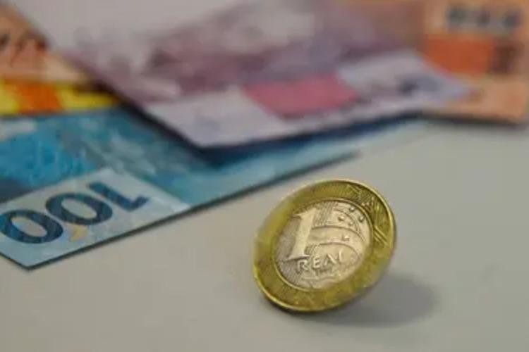 Selic (13,75%): Juros podem retirar até 52% do crescimento do PIB em 2026